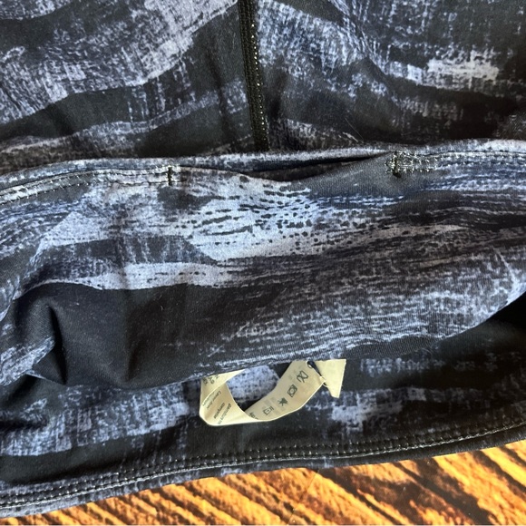 Lululemon Wunder Under Crop Hi-Rise 21" Transition Midnight Multi Navy Size 6 - Picture 7 of 8